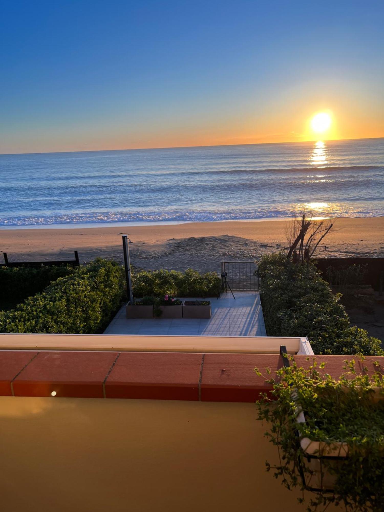 Casamare Una Casa Sulla Spiaggia Nelle Marche Villa Porto Potenza Picena Exteriör bild